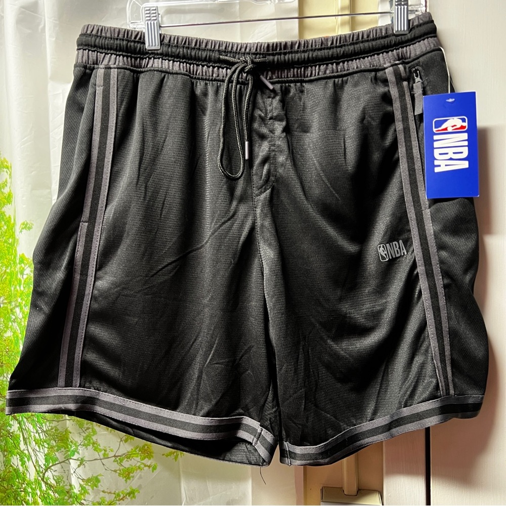 NBA CLASSIC BASKETBALL Ghosted SHORT - At The Knee - zippered pocket Black Sz L
